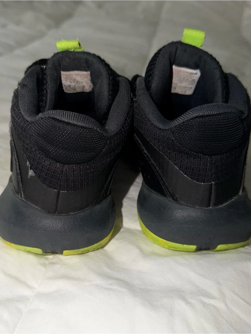 Kids under armour Black and Neon Yellow Athletic Shoes - Youth 4